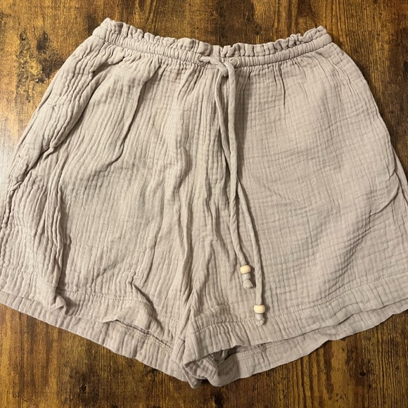 H&M Muslin Short - Picture 2 of 5